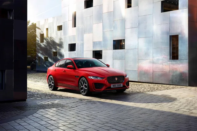 Jaguar XE sedan — 9