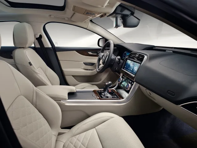 Jaguar XE sedan — 14
