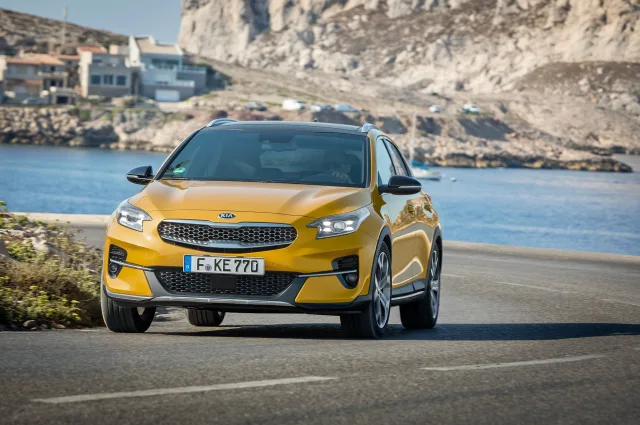 KIA XCeed (КИА Икссид) кроссовер — 13