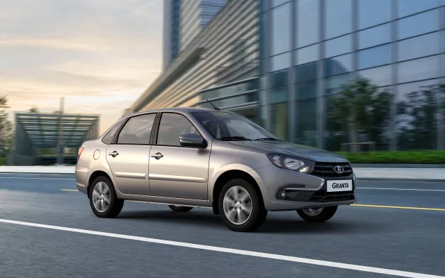 Lada Granta седан — 5
