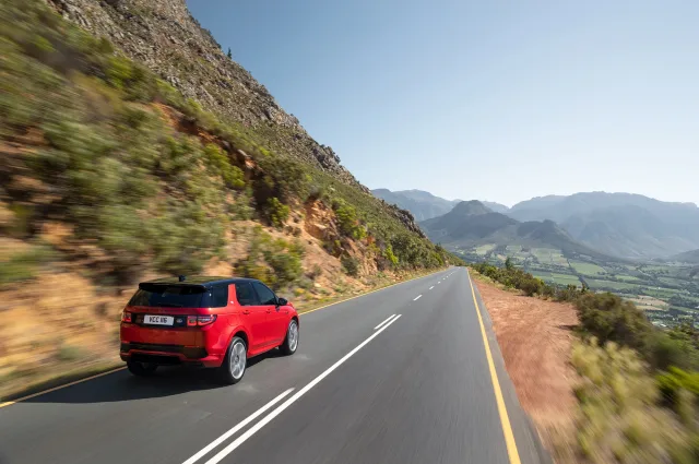 Land Rover Discovery Sport crossover — 5