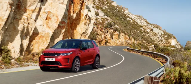 Land Rover Discovery Sport crossover — 11