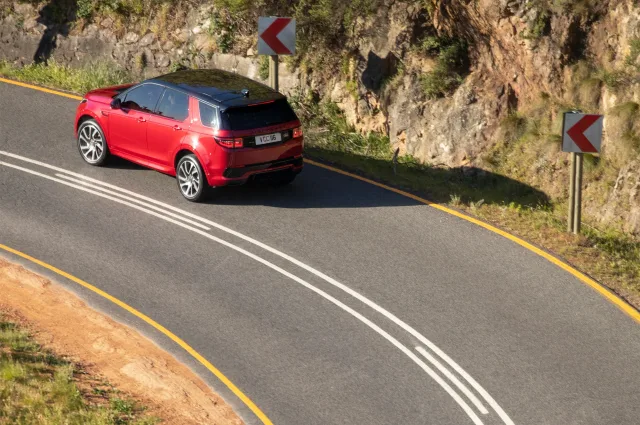 Land Rover Discovery Sport crossover — 16
