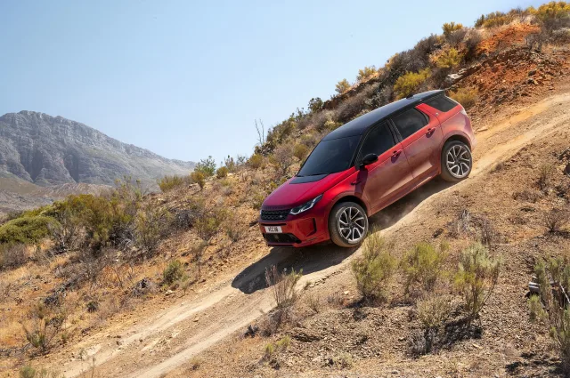 Land Rover Discovery Sport crossover — 22