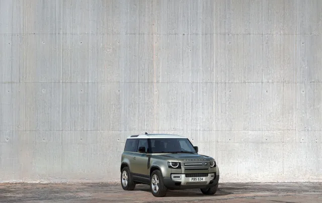 Land Rover Defender 90 (Ленд Ровер Дефендер) внедорожник — 3