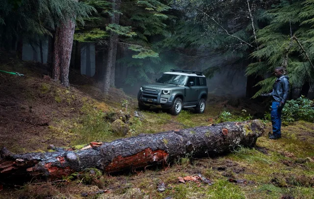 Land Rover Defender 90 (Ленд Ровер Дефендер) внедорожник — 4