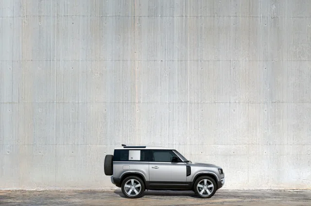 Land Rover Defender 90 (Ленд Ровер Дефендер) внедорожник — 6