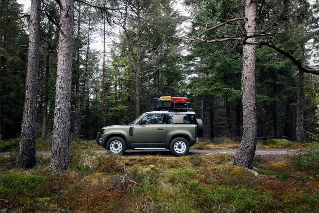 Land Rover Defender 90 (Ленд Ровер Дефендер) внедорожник — 8