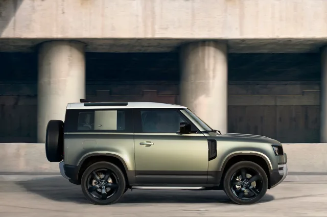 Land Rover Defender 90 (Ленд Ровер Дефендер) внедорожник — 13