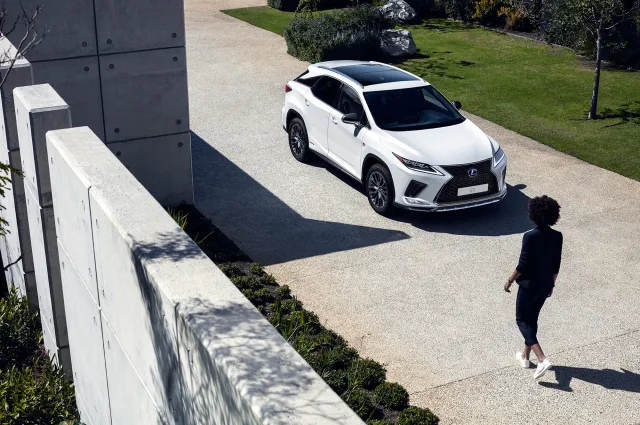 Lexus RX кросовер — 5