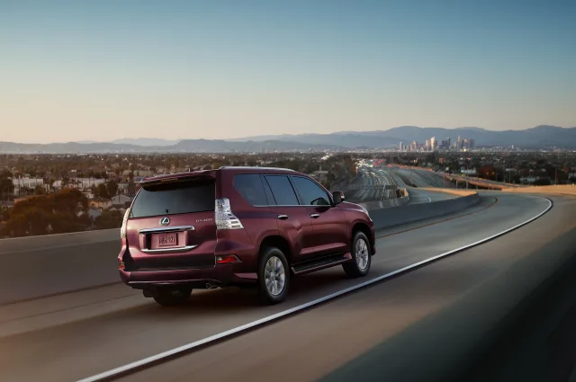 Lexus GX SUV — 7
