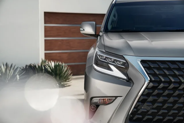 Lexus GX SUV — 10