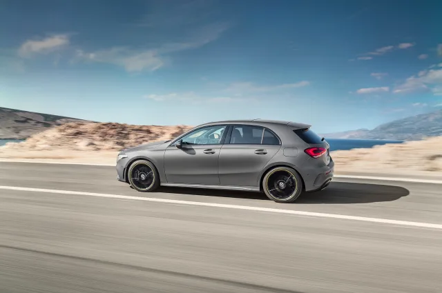 Mercedes-Benz A 200d 2.0D AT — 17