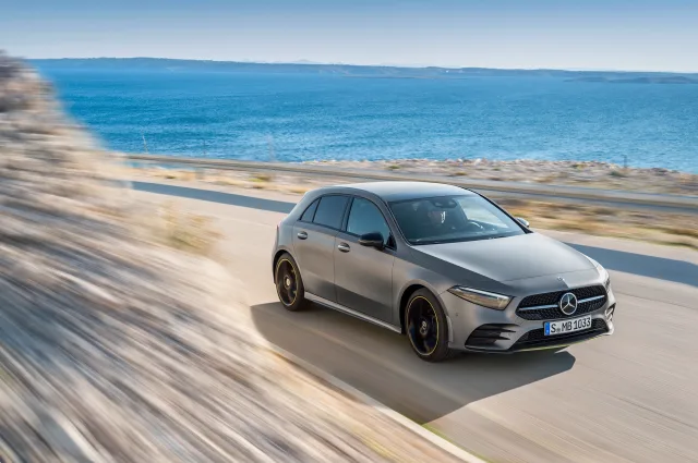 Mercedes-Benz A 200d 2.0D AT — 23
