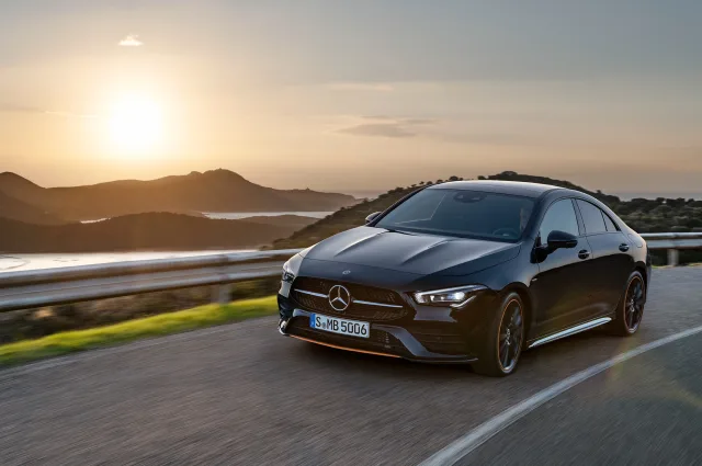 Mercedes-Benz CLA 220d 2.0D AT — 12