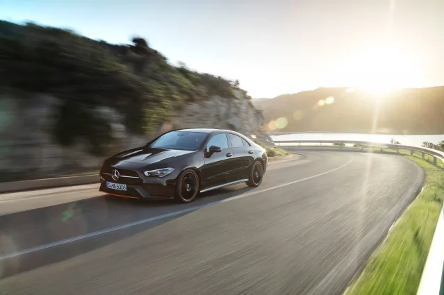 Mercedes-Benz CLA 220d 2.0D AT — 18