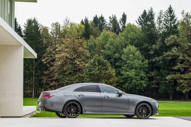 Mercedes-Benz CLS-Class 2017 sedan — 25
