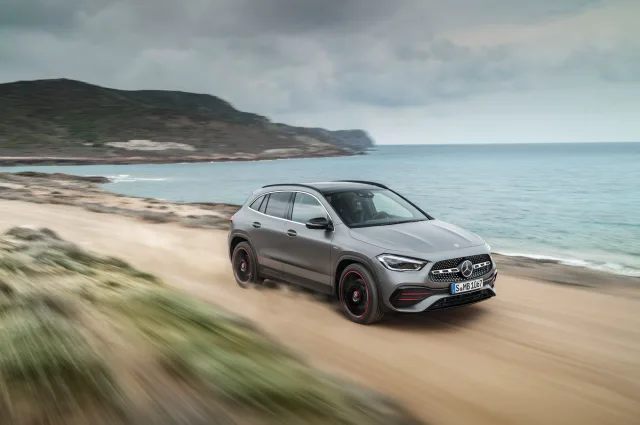 Mercedes-Benz GLA 220d 2.0D AT — 8