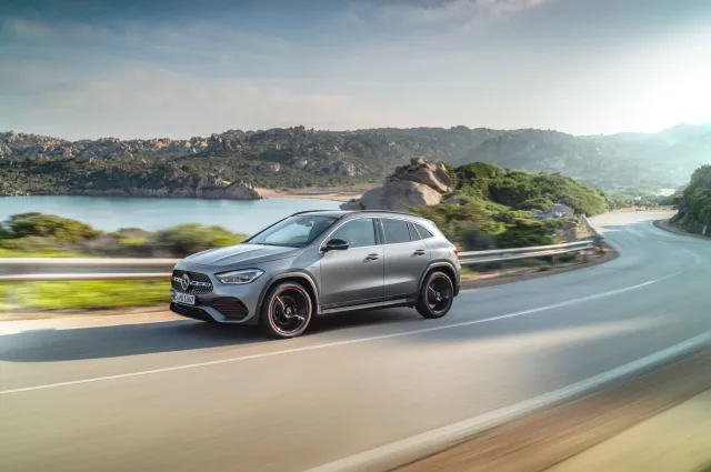 Mercedes-Benz GLA 220d 2.0D AT — 9