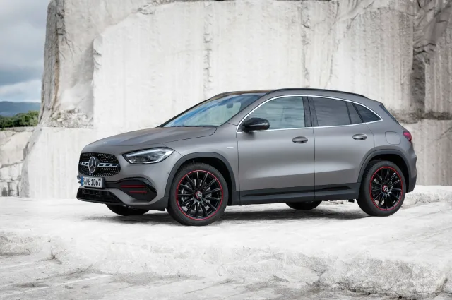 Mercedes-Benz GLA 220d 2.0D AT — 11