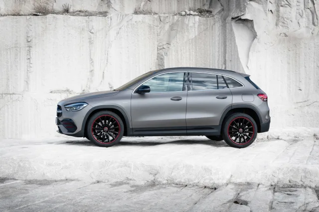 Mercedes-Benz GLA 220d 2.0D AT — 13