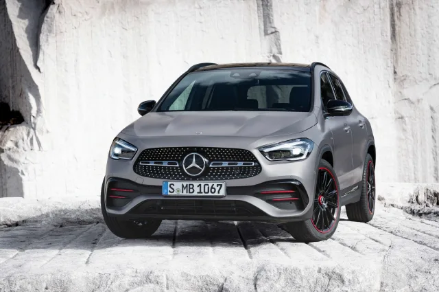 Mercedes-Benz GLA 220d 2.0D AT — 16