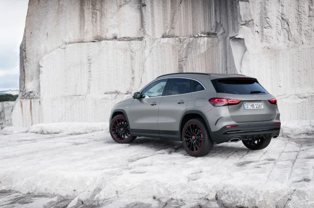 Mercedes-Benz GLA 220d 2.0D AT — 17