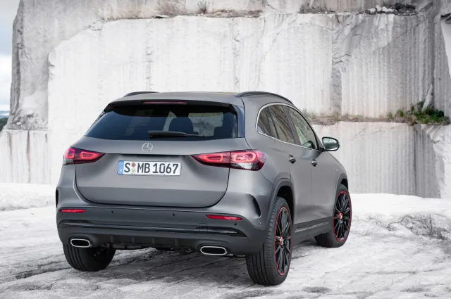 Mercedes-Benz GLA 220d 2.0D AT — 18