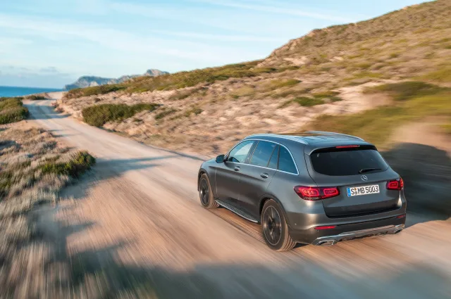 Mercedes-Benz GLC 220d 2.0D AT 4Matic — 17
