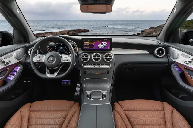 Mercedes-Benz GLC 220d 2.0D AT 4Matic — 24