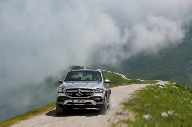 Mercedes-Benz GLE (Мерседес Бенц ГЛЕ) кроссовер — 18