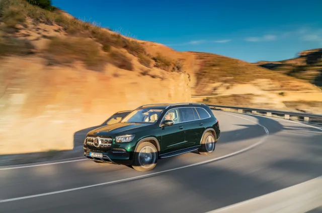 Mercedes-Benz GLS кросовер — 8
