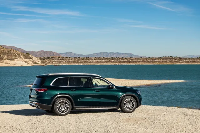 Mercedes-Benz GLS кросовер — 9