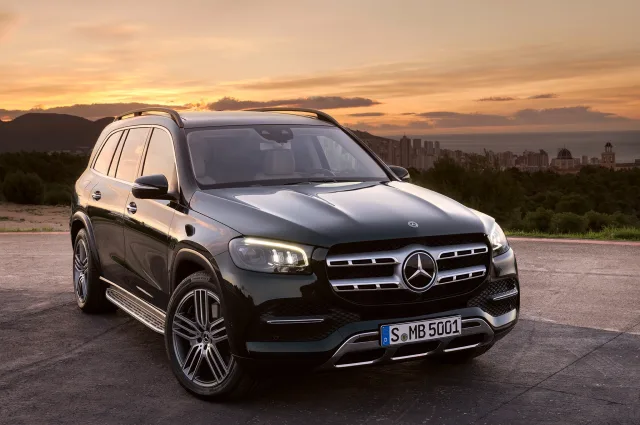 Mercedes-Benz GLS кросовер — 10