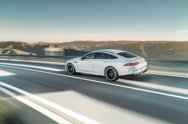 Mercedes-Benz AMG GT хетчбек — 3