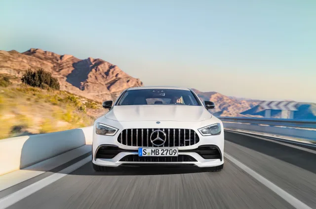 Mercedes-Benz AMG GT хетчбек — 10