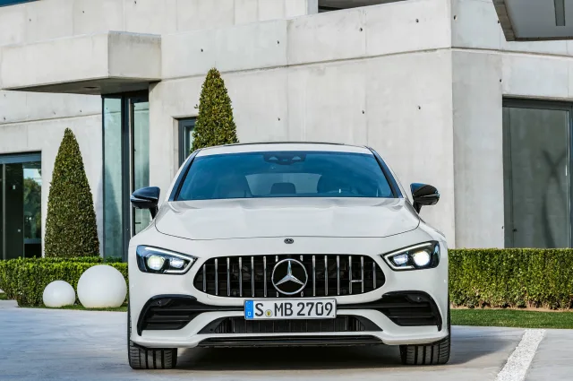 Mercedes-Benz AMG GT хетчбек — 12