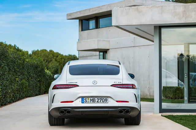 Mercedes-Benz AMG GT хетчбек — 13