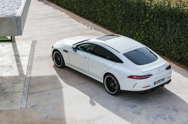 Mercedes-Benz AMG GT хетчбек — 14