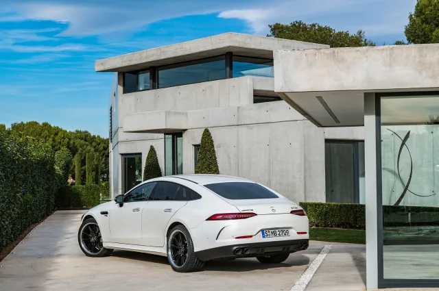Mercedes-Benz AMG GT хетчбек — 16