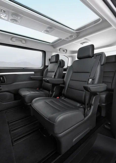 Opel Zafira Life minivan — 11