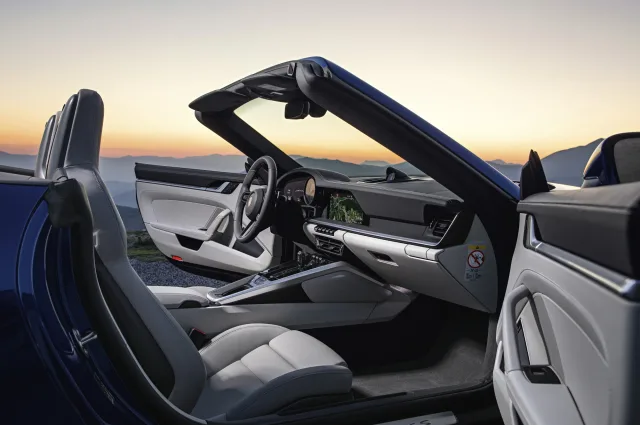 Porsche 911 Cabriolet 3.0T AT Carrera 4S — 13