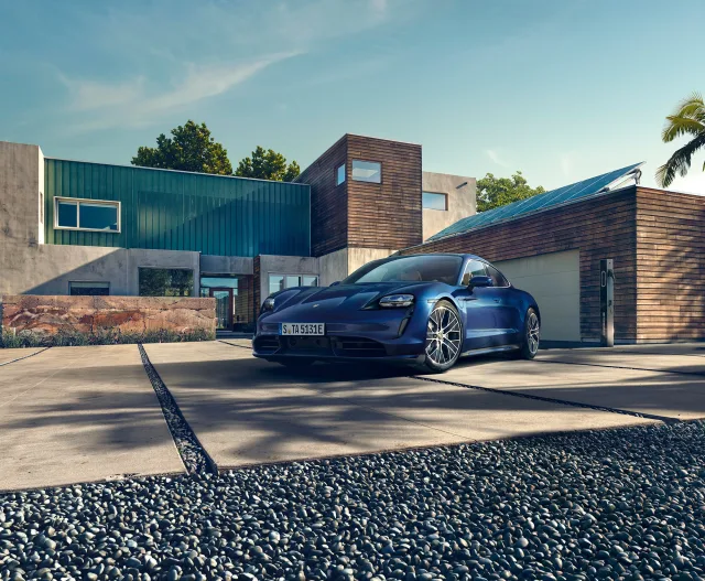 Porsche Taycan (Порше Тайкан) седан — 7