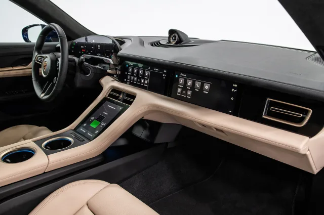 Porsche Taycan (Порше Тайкан) седан — 22