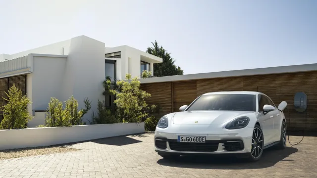 Porsche Panamera Sport Turismo station wagon — 8