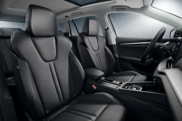 Skoda Octavia Combi A8 1.4T MT Style++ — 10