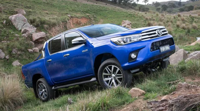 Toyota Hilux 2.8D AT Active — 8
