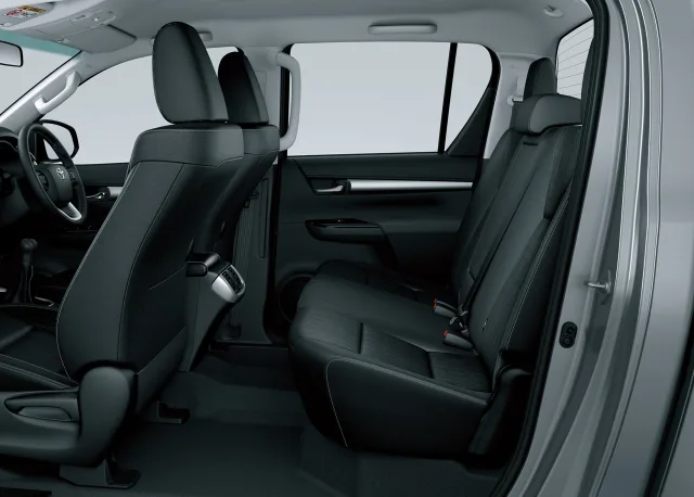 Toyota Hilux 2.8D AT Active — 10
