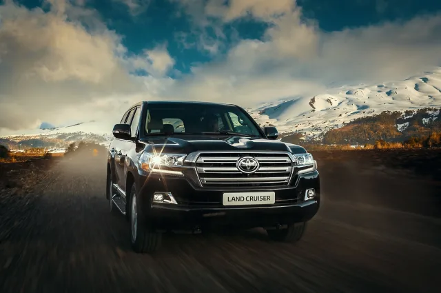 Toyota Land Cruiser 200 позашляховик — 3