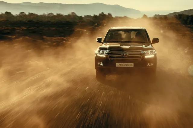 Toyota Land Cruiser 200 позашляховик — 8